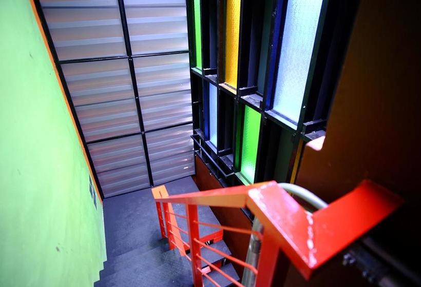 Nap Corner Hostel 12