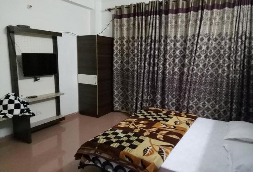 Hotel Yours Home Stay 1