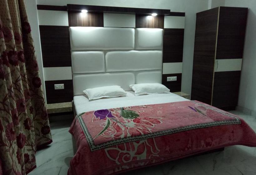 Hotel Yours Home Stay 14