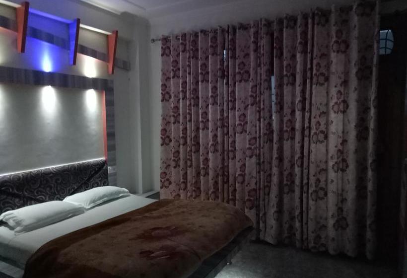 Hotel Yours Home Stay 8