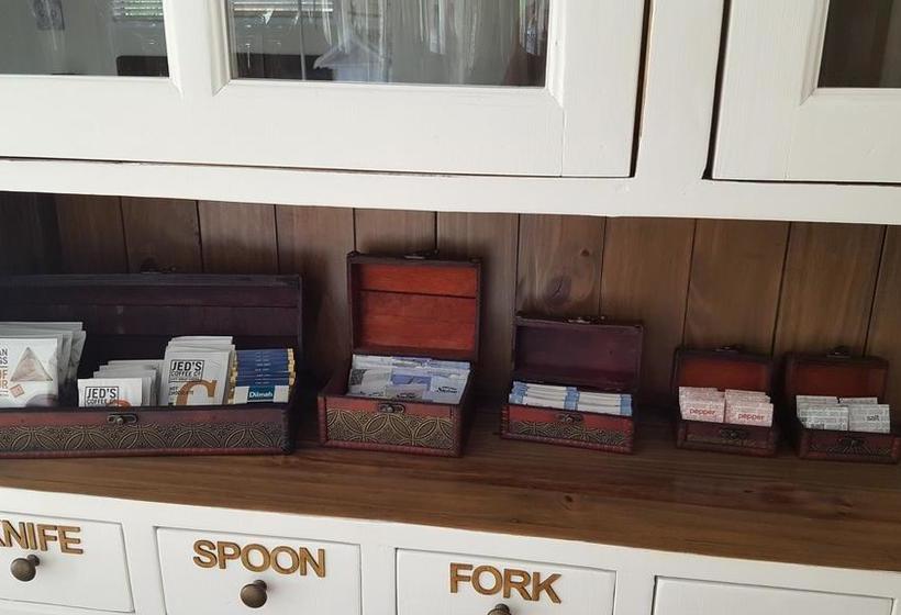 Kalani Retreat B&b 17