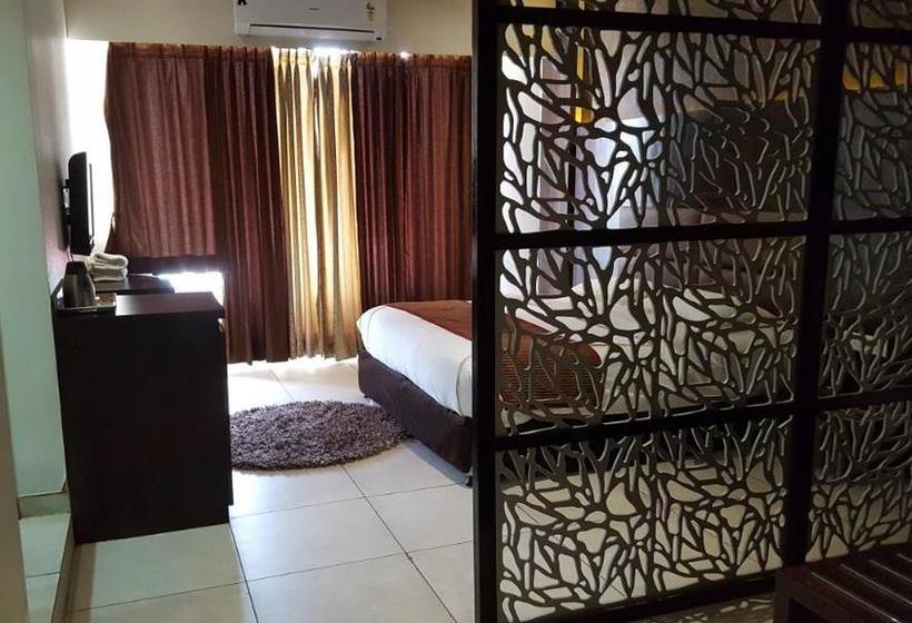 Hotel Royal Garden 1