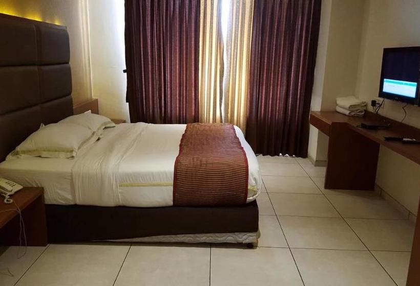 Hotel Royal Garden 17