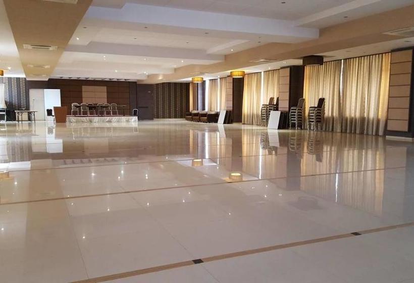 Hotel Royal Garden 18