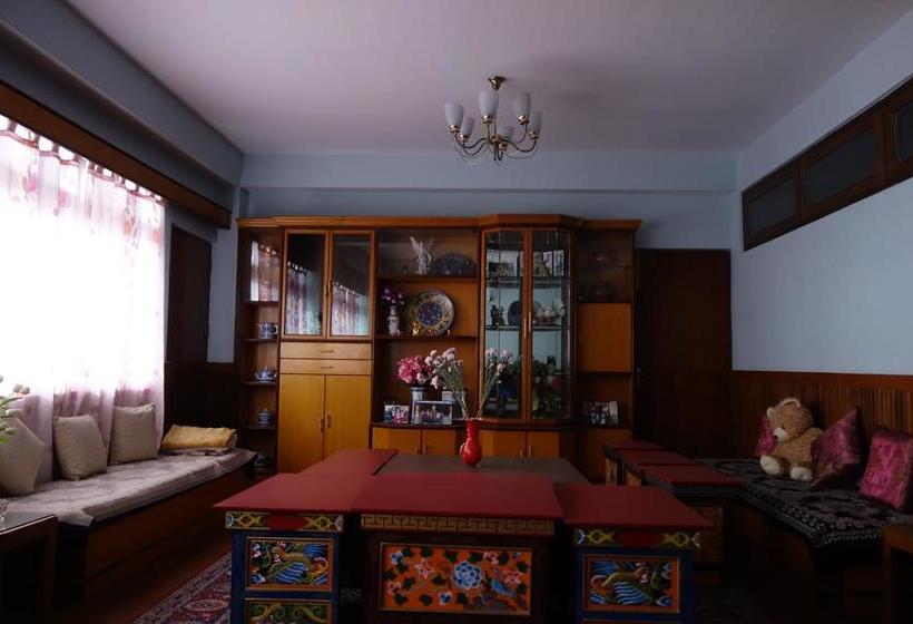 Bed and Breakfast Tsechu Homestay 3