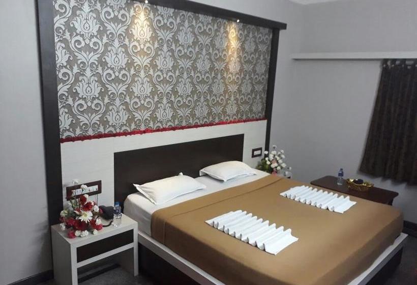 Hotel Shreevara Residency 10