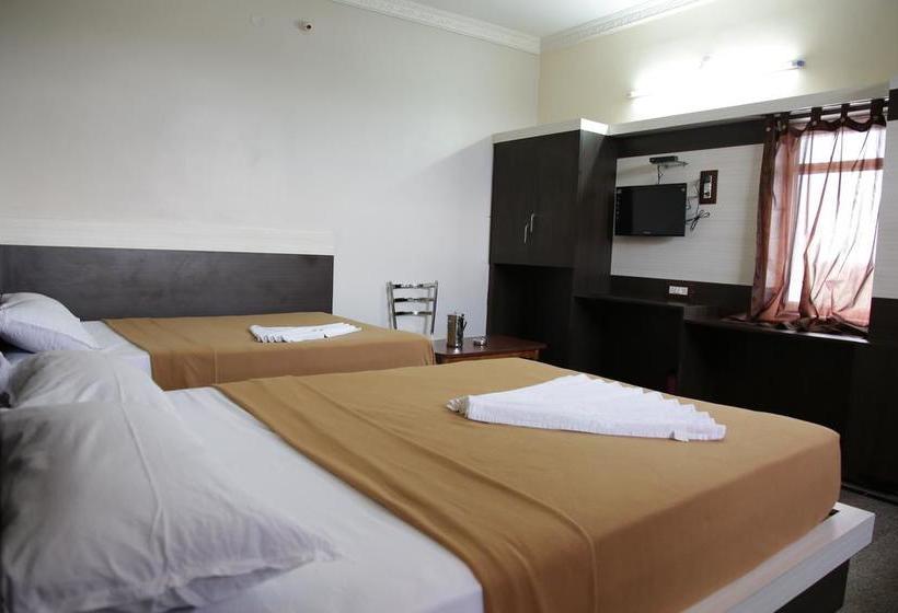 Hotel Shreevara Residency 12