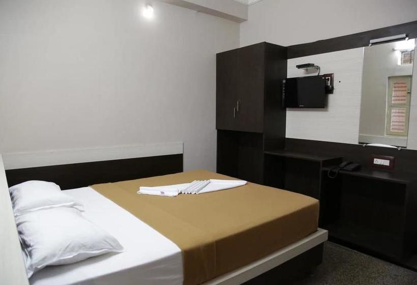 Hotel Shreevara Residency 4