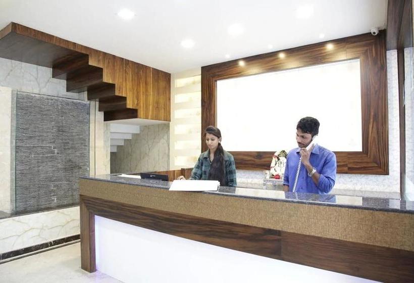 Hotel Shreevara Residency 7