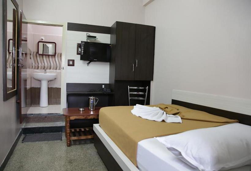 Hotel Shreevara Residency 9