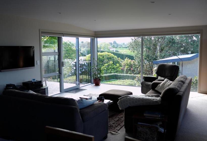 Bed and Breakfast For Puffed Pedallers 5