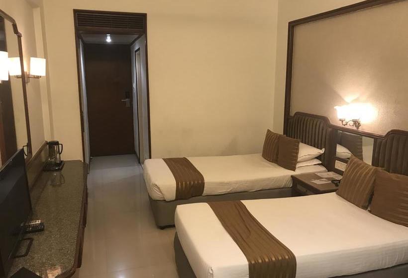 Hotel Kohinoor Park 7