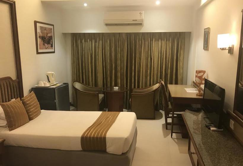 Hotel Kohinoor Park 8