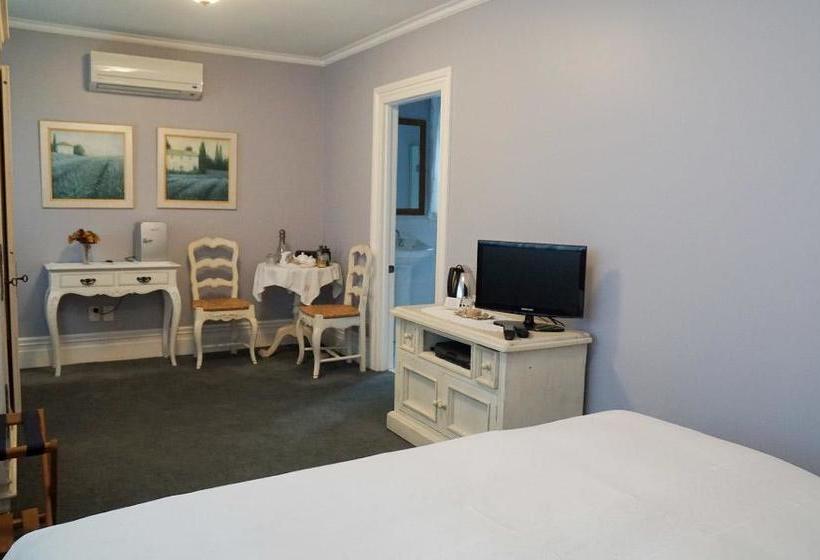 Bed and Breakfast Brookwood Lodge 10