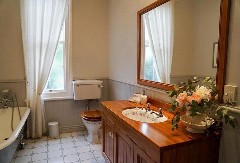 Bed and Breakfast Brookwood Lodge 2