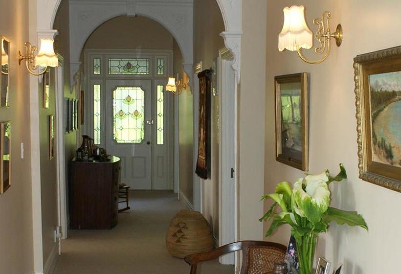 Bed and Breakfast Brookwood Lodge 4