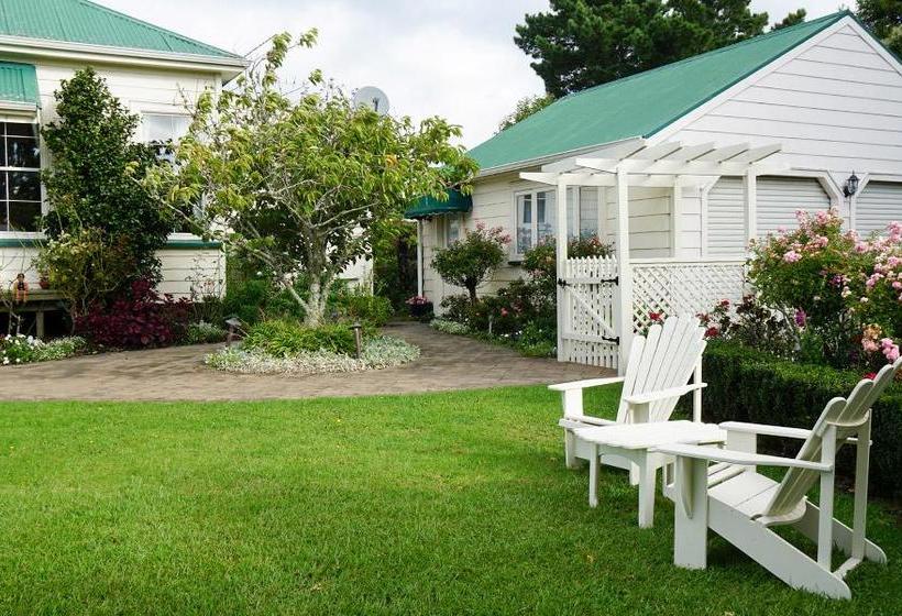 Bed and Breakfast Brookwood Lodge 9