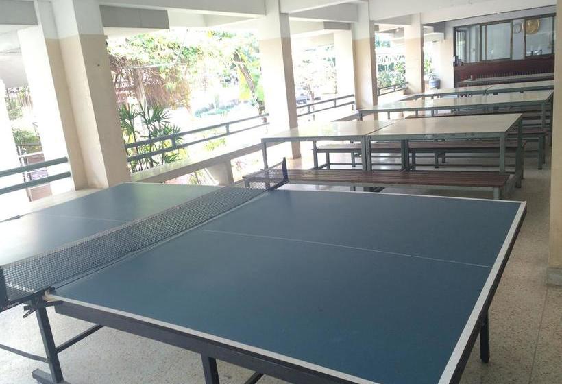 Hotel Jaroonwej Bangsaen 14