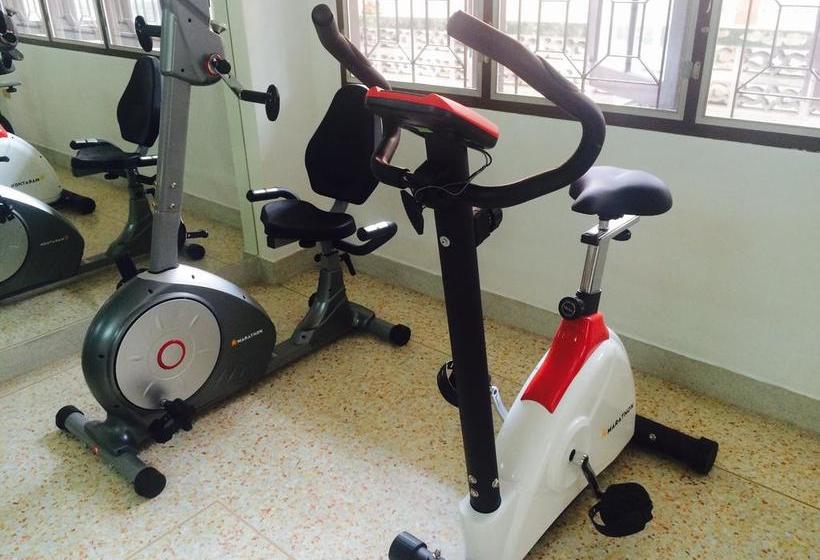 Hotel Jaroonwej Bangsaen 15