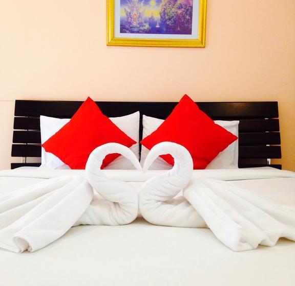 Hotel Jaroonwej Bangsaen 17