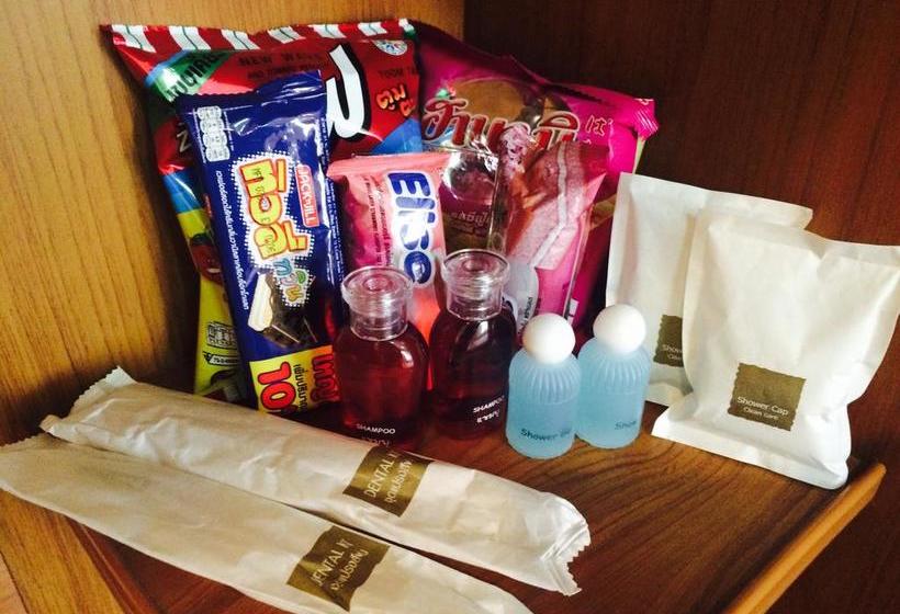 Hotel Jaroonwej Bangsaen 5