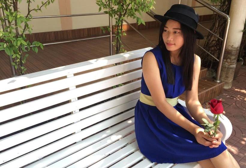 Hotel Jaroonwej Bangsaen 8