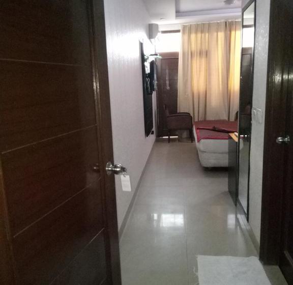 Hotel Ek Noor Residency 12
