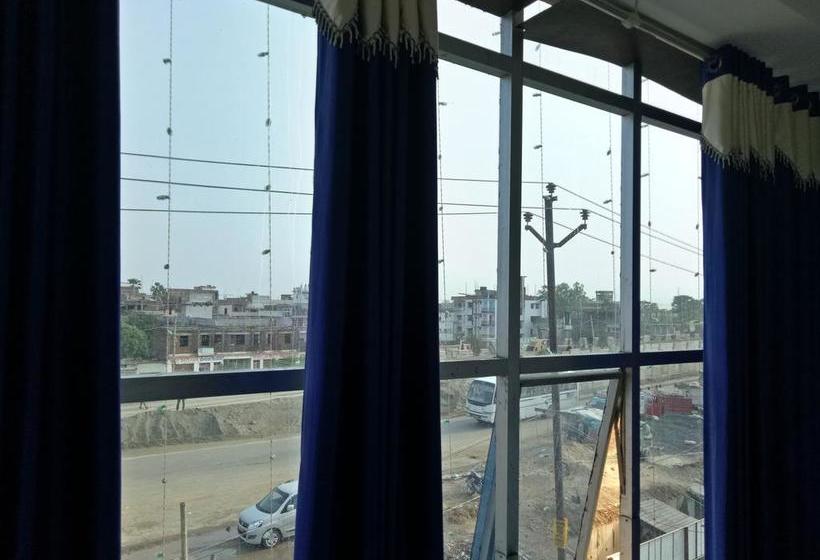 Hotel Sitara Green 3