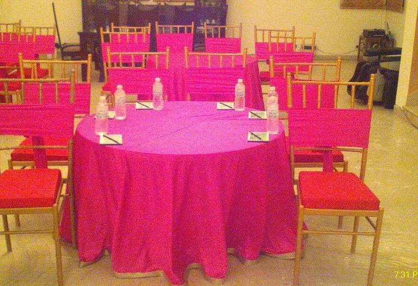 Kingfishers Aravali Resort 9