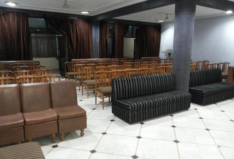 Hotel Saurab 18