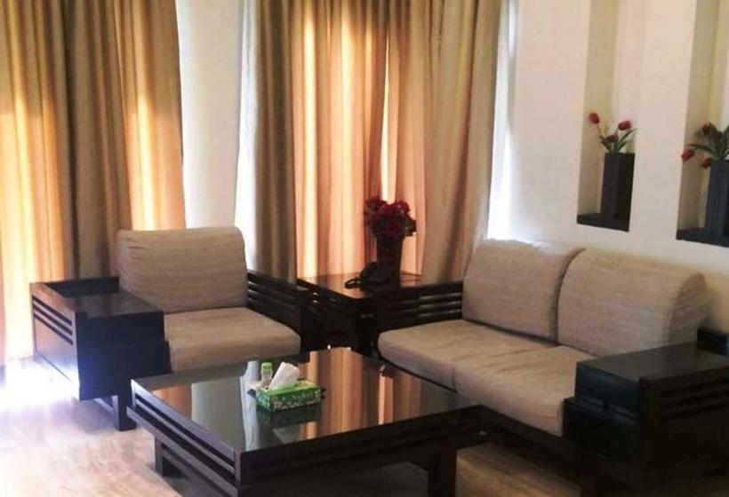 Hotel Vipul Grand 16