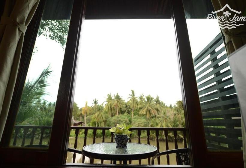 Resort River Jam Amphawa 1