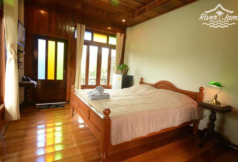 Resort River Jam Amphawa 12