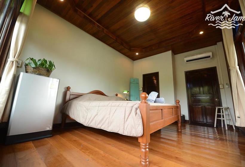 Resort River Jam Amphawa 13