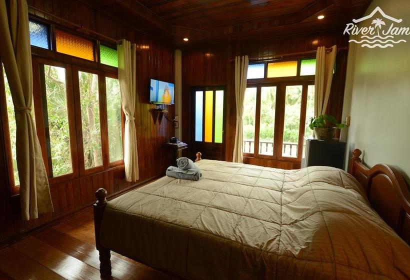 Resort River Jam Amphawa 15