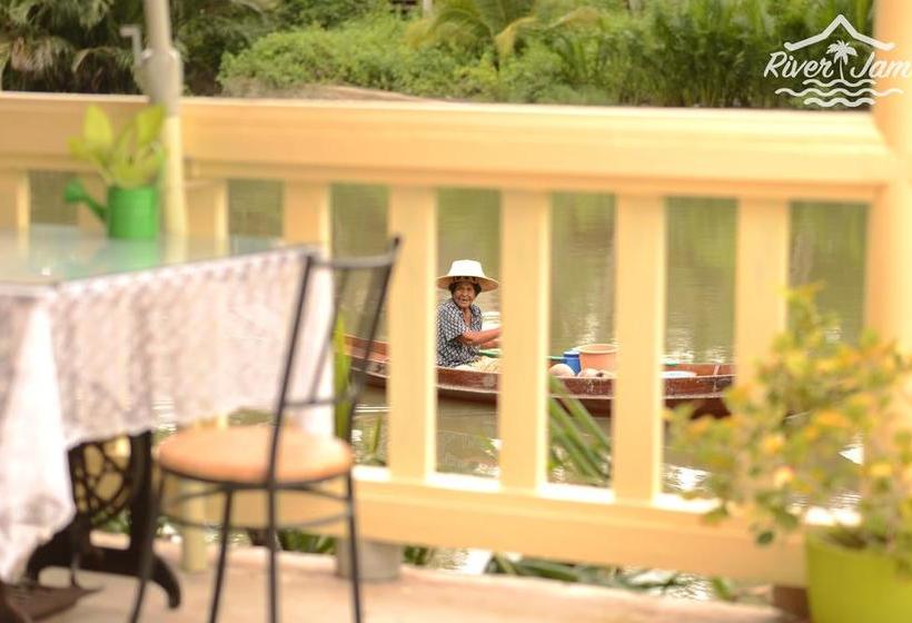 Resort River Jam Amphawa 18