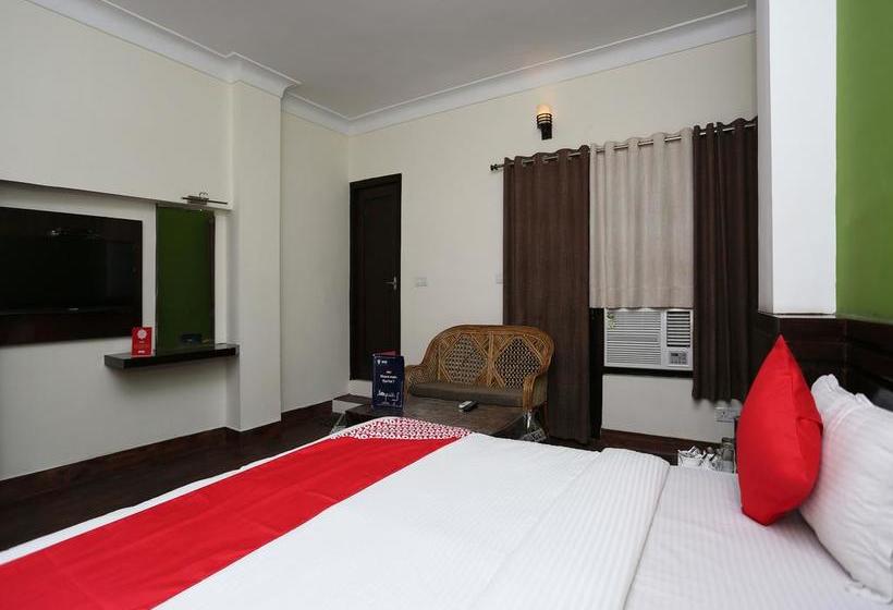 Hotel Vivek Continental 11