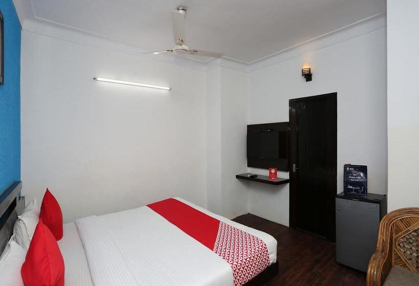 Hotel Vivek Continental 8