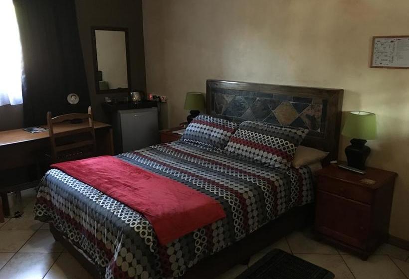 Bed & Breakfast Lions Rest Guest House 14