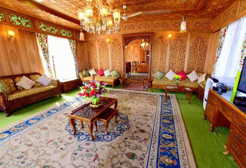 Hostel Shiraz Deluxe 4