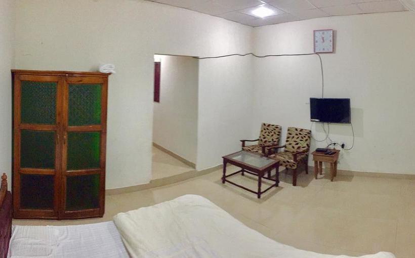 Hotel Happy Valley 11