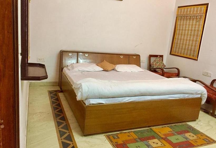 Hotel Happy Valley 13