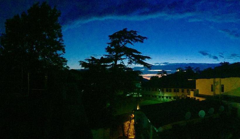 Hotel Happy Valley 2