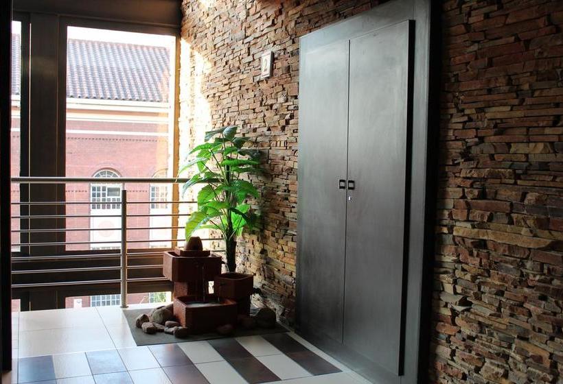 Hotel Alcazaba Lodges 17