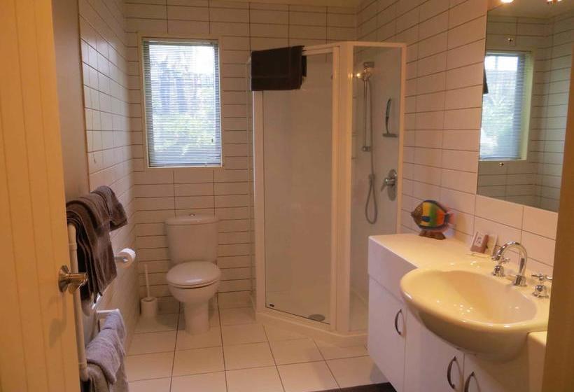 Silverlights B & B 11