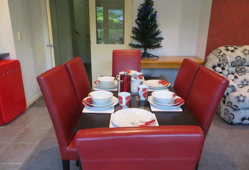 Silverlights B & B 14