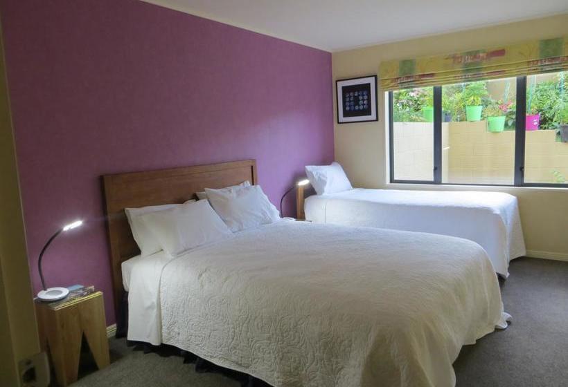 Silverlights B & B 3