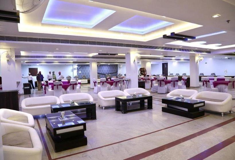 Hotel Pind Balluchi 19