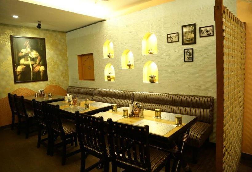 Hotel Pind Balluchi 20