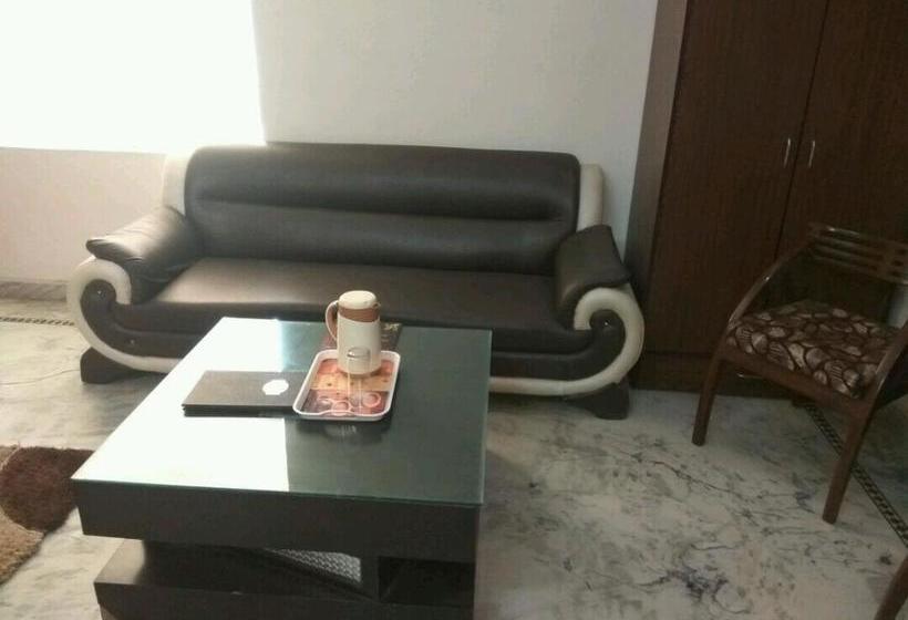 Hotel Pind Balluchi 8